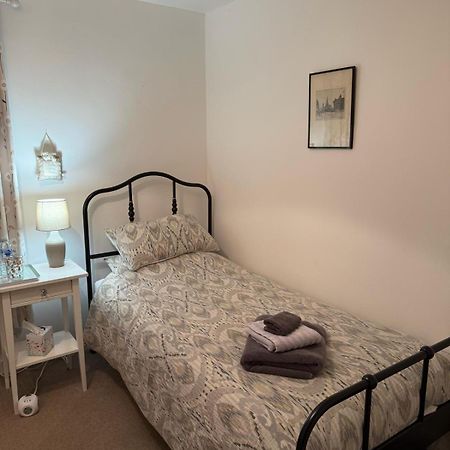 Single Room With Beautiful Garden Единбург Екстер'єр фото